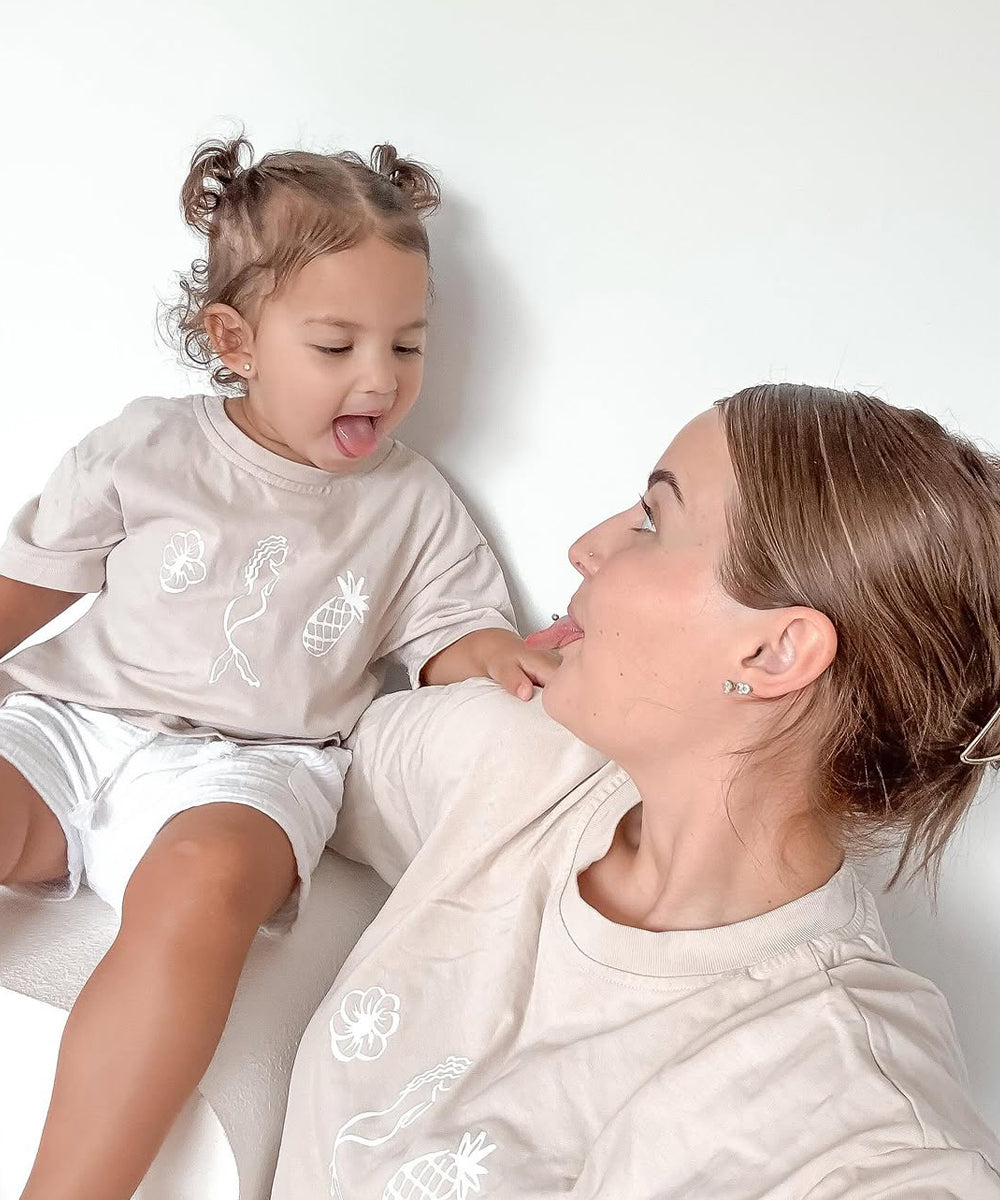 Mama Mermaid Tee